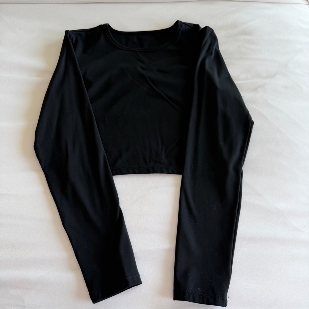 Black Long Sleeve Workout Top